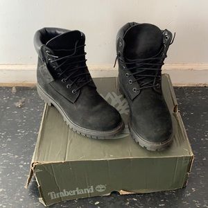 Blacke suede timberland